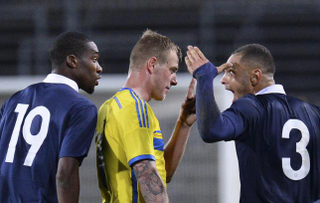 Illustration for article titled French Player's Premature "Salute" Celebration Backfires Spectacularly